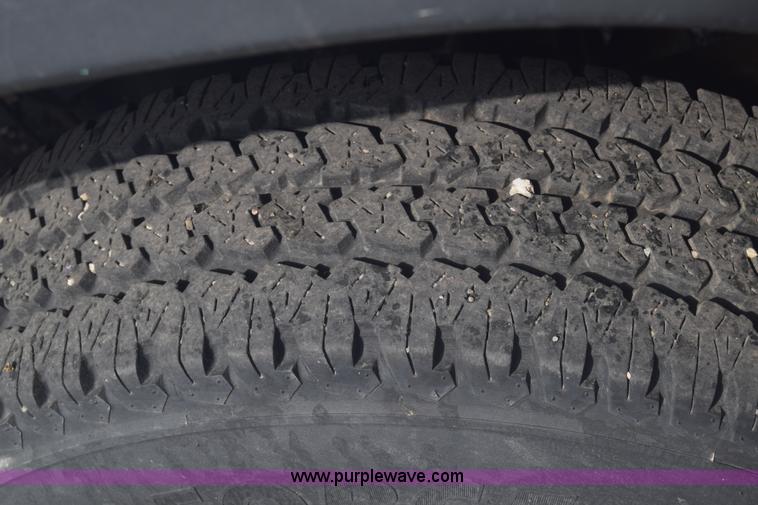 image for item L3794 2002 Chevrolet Silverado 2500HD Ext. Cab pickup truck