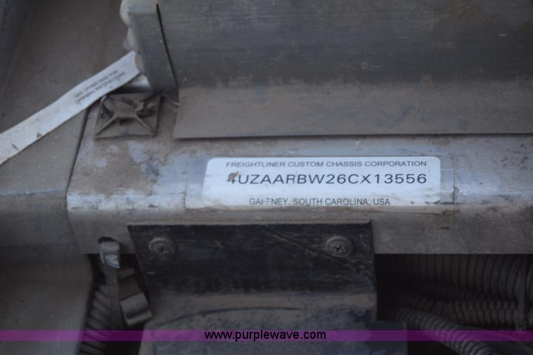 image for item L3802 2006 Freightliner MT55 Utilimaster delivery truck