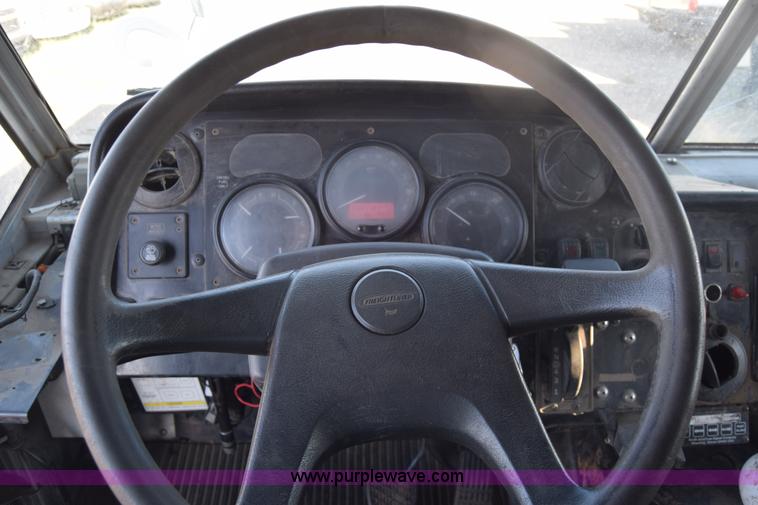 image for item L3802 2006 Freightliner MT55 Utilimaster delivery truck