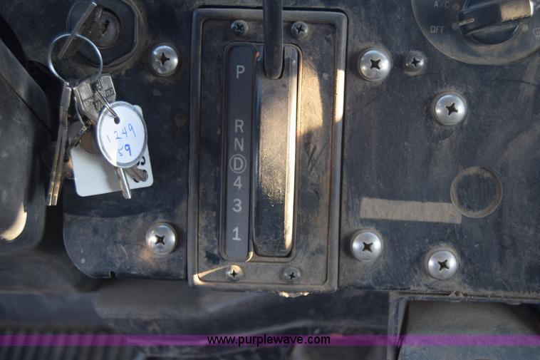 image for item L3802 2006 Freightliner MT55 Utilimaster delivery truck