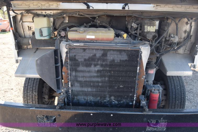 image for item L3802 2006 Freightliner MT55 Utilimaster delivery truck