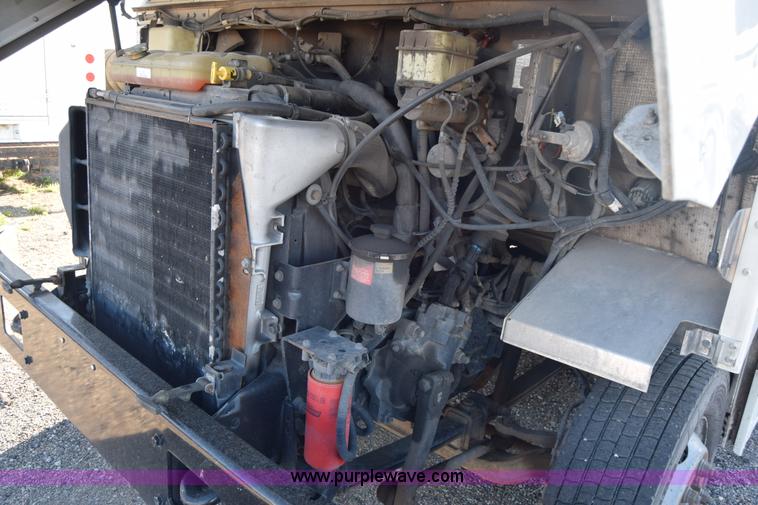 image for item L3802 2006 Freightliner MT55 Utilimaster delivery truck