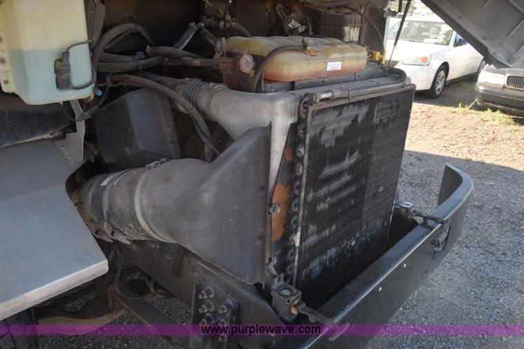 image for item L3802 2006 Freightliner MT55 Utilimaster delivery truck