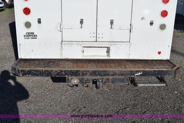 image for item L3802 2006 Freightliner MT55 Utilimaster delivery truck