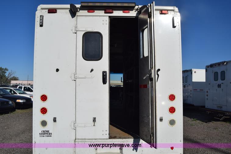 image for item L3802 2006 Freightliner MT55 Utilimaster delivery truck