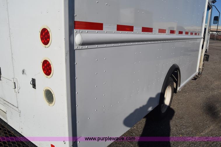 image for item L3802 2006 Freightliner MT55 Utilimaster delivery truck