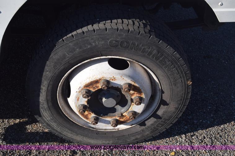 image for item L3802 2006 Freightliner MT55 Utilimaster delivery truck