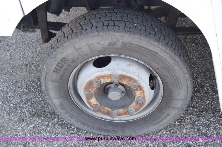 image for item L3802 2006 Freightliner MT55 Utilimaster delivery truck