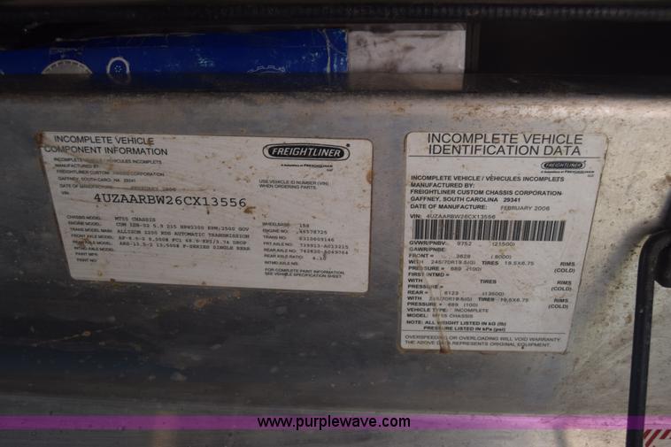 image for item L3802 2006 Freightliner MT55 Utilimaster delivery truck