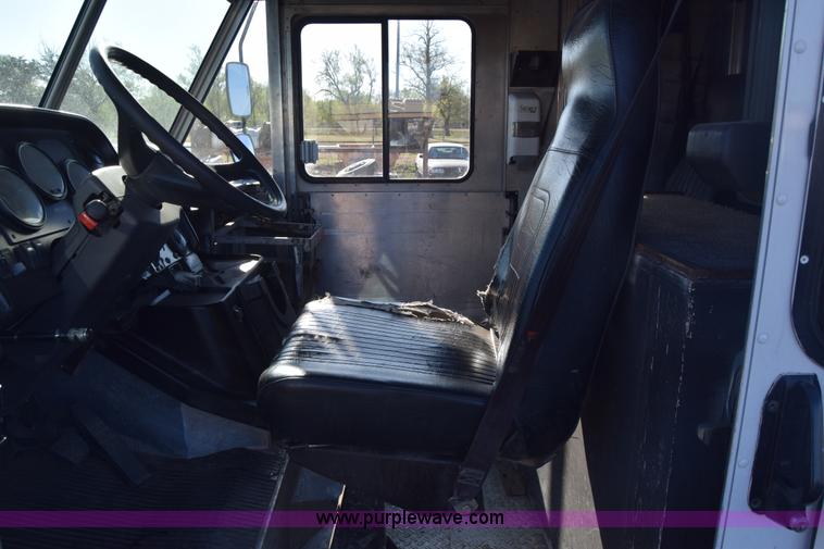 image for item L3803 2006 Freightliner MT55 Utilimaster delivery truck