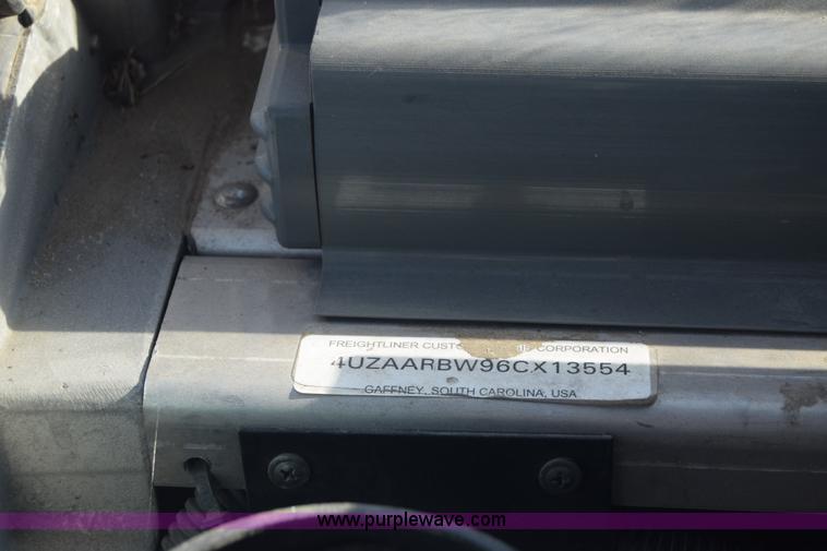 image for item L3803 2006 Freightliner MT55 Utilimaster delivery truck