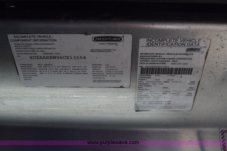 image for item L3803 2006 Freightliner MT55 Utilimaster delivery truck