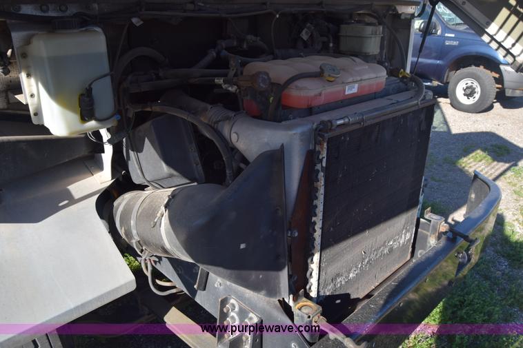 image for item L3803 2006 Freightliner MT55 Utilimaster delivery truck