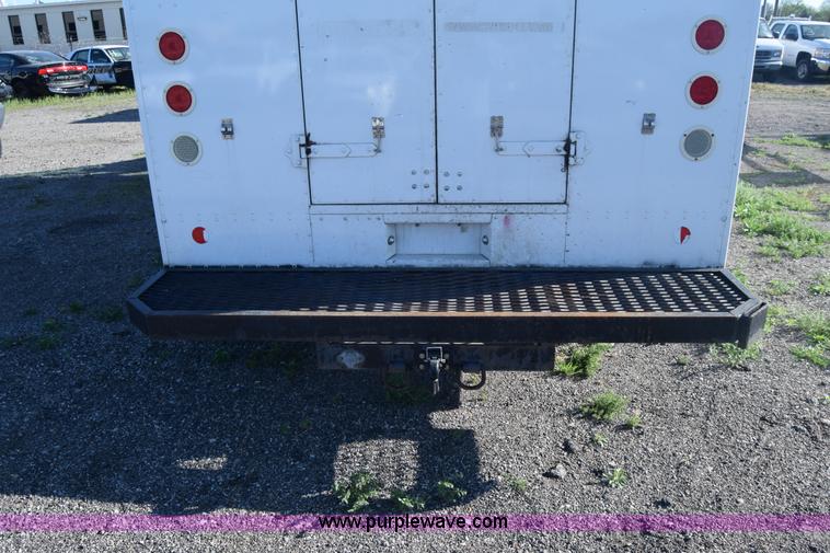 image for item L3803 2006 Freightliner MT55 Utilimaster delivery truck