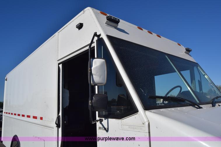 image for item L3803 2006 Freightliner MT55 Utilimaster delivery truck