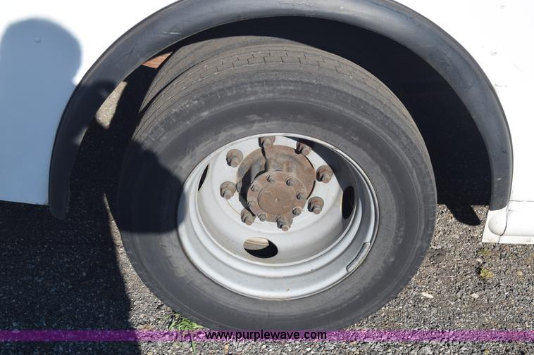 image for item L3803 2006 Freightliner MT55 Utilimaster delivery truck