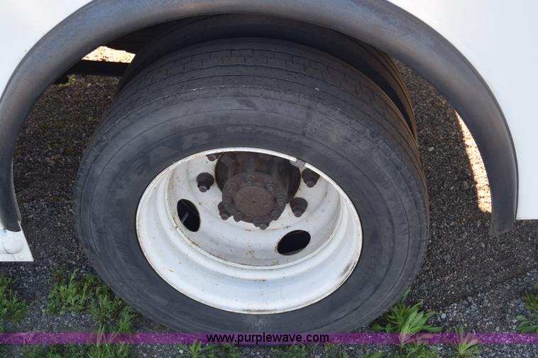 image for item L3803 2006 Freightliner MT55 Utilimaster delivery truck