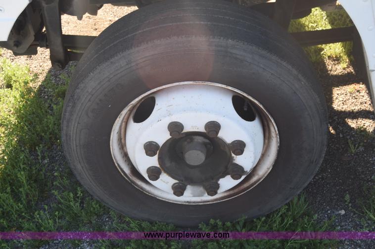 image for item L3803 2006 Freightliner MT55 Utilimaster delivery truck