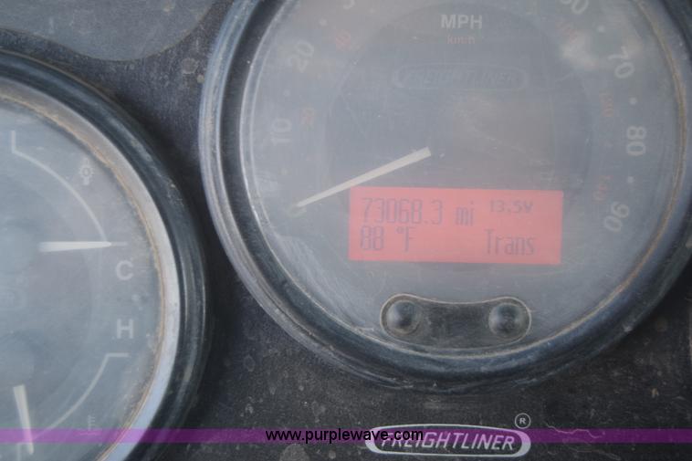 image for item L3804 2006 Freightliner MT55 Utilimaster delivery truck