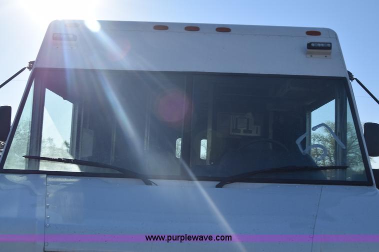 image for item L3804 2006 Freightliner MT55 Utilimaster delivery truck