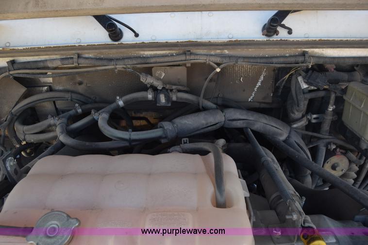 image for item L3804 2006 Freightliner MT55 Utilimaster delivery truck