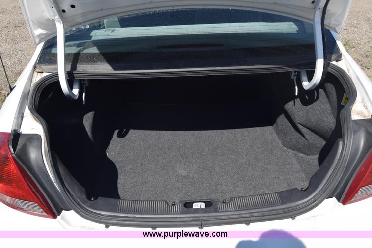 image for item L3808 2006 Ford Taurus SE