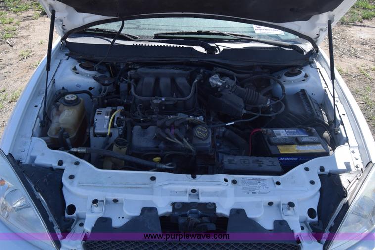 image for item L3808 2006 Ford Taurus SE