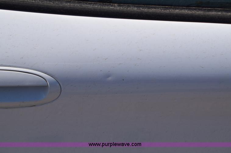 image for item L3808 2006 Ford Taurus SE