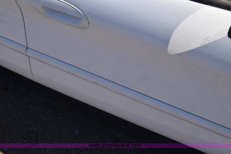 image for item L3808 2006 Ford Taurus SE