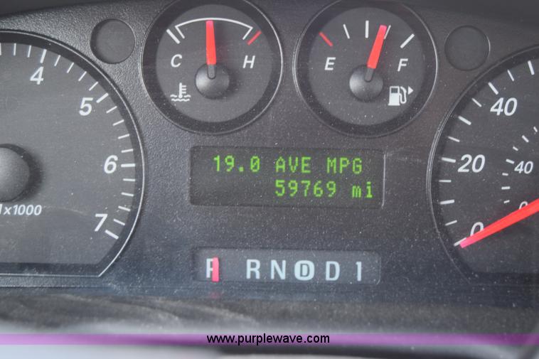 image for item L3809 2006 Ford Taurus SE