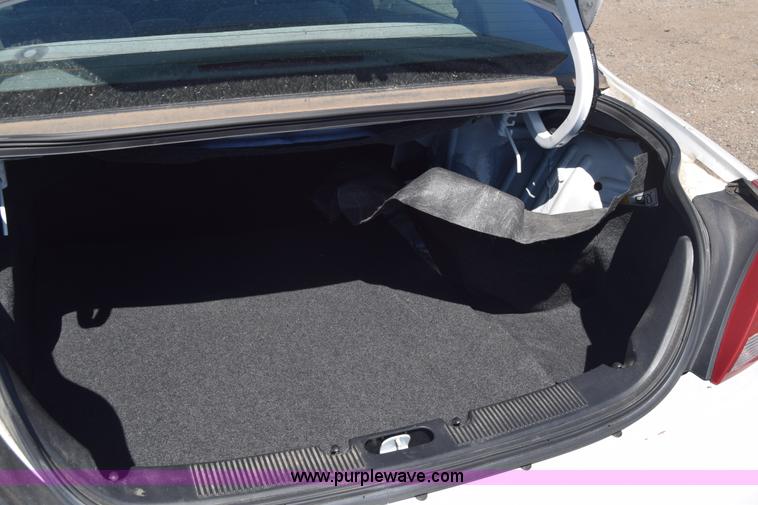 image for item L3809 2006 Ford Taurus SE