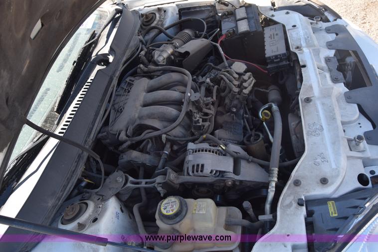 image for item L3809 2006 Ford Taurus SE