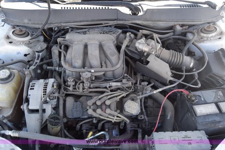 image for item L3809 2006 Ford Taurus SE