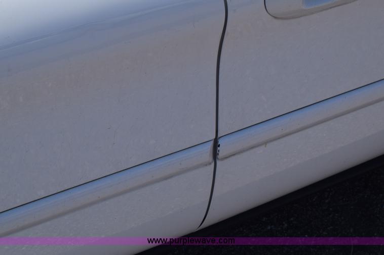 image for item L3809 2006 Ford Taurus SE