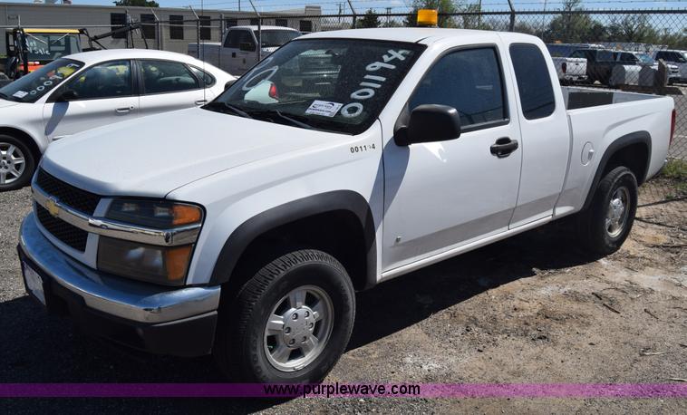 image for item L3810 2006 Chevrolet Colorado Ext. Cab pickup truck