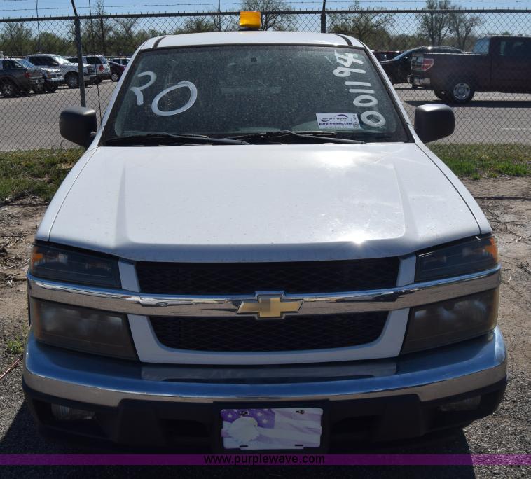 image for item L3810 2006 Chevrolet Colorado Ext. Cab pickup truck