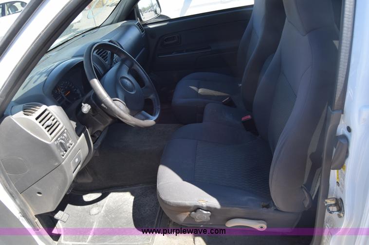 image for item L3810 2006 Chevrolet Colorado Ext. Cab pickup truck