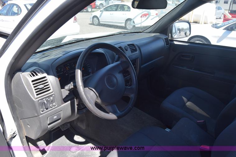image for item L3810 2006 Chevrolet Colorado Ext. Cab pickup truck