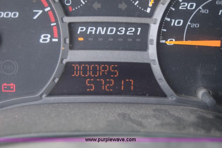 image for item L3810 2006 Chevrolet Colorado Ext. Cab pickup truck