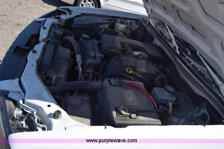 image for item L3810 2006 Chevrolet Colorado Ext. Cab pickup truck