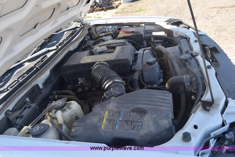 image for item L3810 2006 Chevrolet Colorado Ext. Cab pickup truck