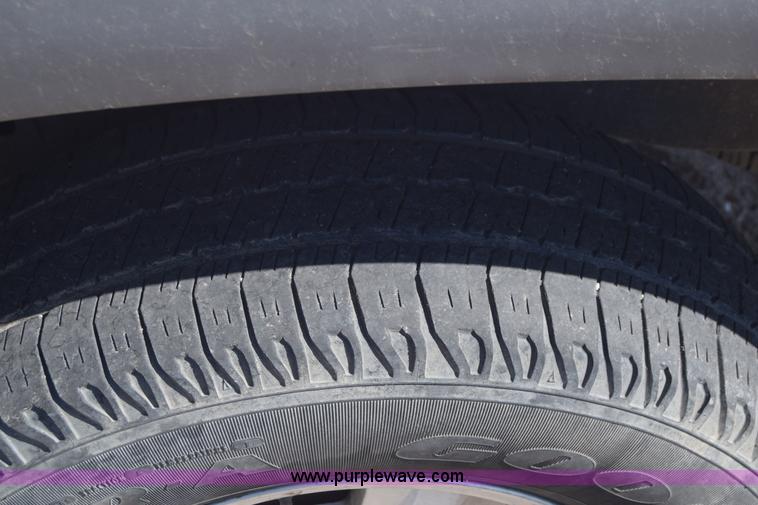 image for item L3810 2006 Chevrolet Colorado Ext. Cab pickup truck