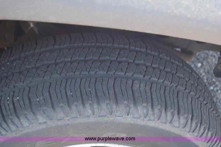 image for item L3810 2006 Chevrolet Colorado Ext. Cab pickup truck