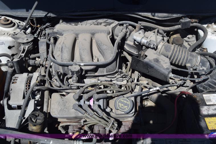 image for item L3812 2006 Ford Taurus SE