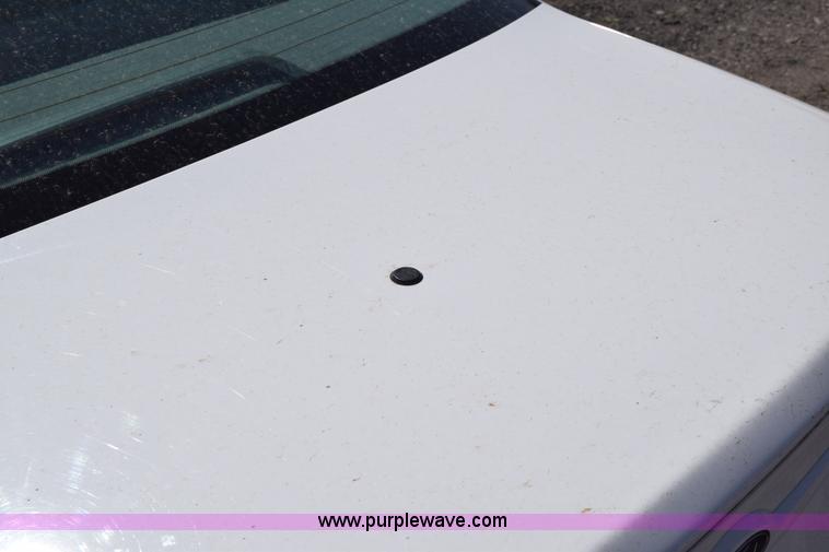 image for item L3812 2006 Ford Taurus SE