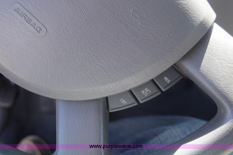 image for item L3813 2007 Ford Taurus SE