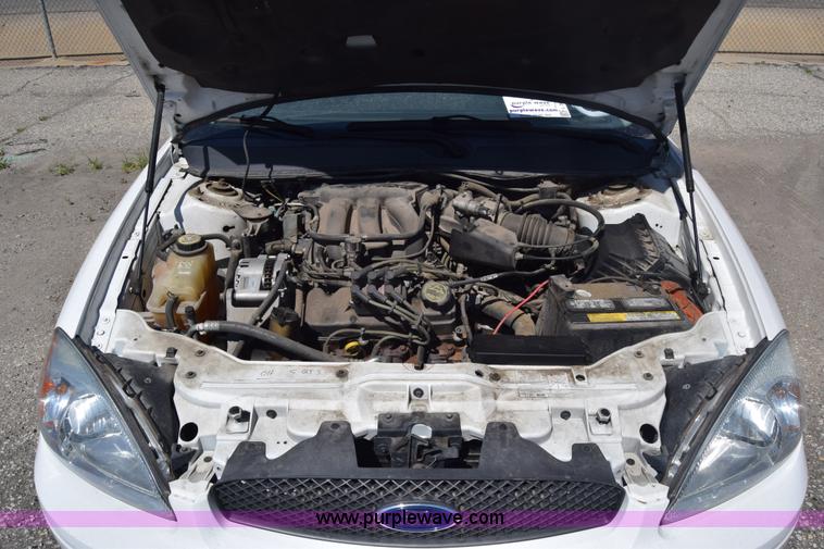 image for item L3813 2007 Ford Taurus SE