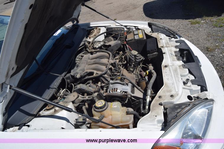 image for item L3813 2007 Ford Taurus SE