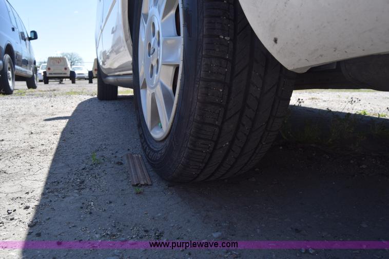 image for item L3813 2007 Ford Taurus SE