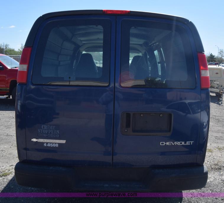 image for item L3814 2003 Chevrolet Express 2500 Cargo van